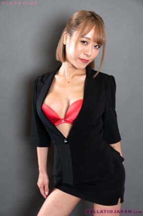 Office lady Nanahara Nanako sucking cock and cum in mouth